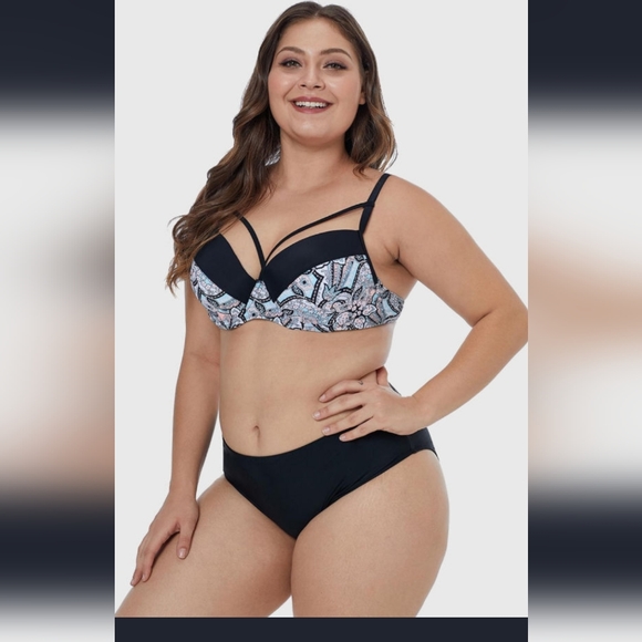 Plus Size Bikini Swimwear - Picture 3 of 8